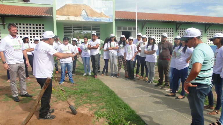 Seminário sobre a água na Semana da Festa Anual das Árvores em jijoca de Jericoacoara